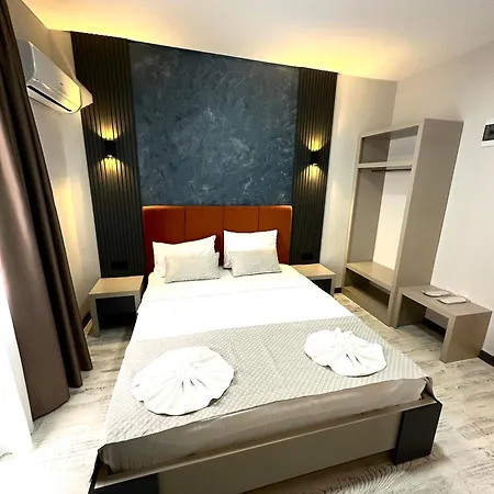 Apartmanhotel Ale Park 3*