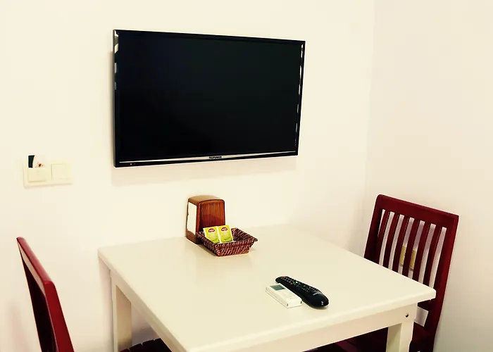 Apartmanhotel Ale Park 3*