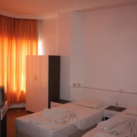 إيل بارك الفندقية