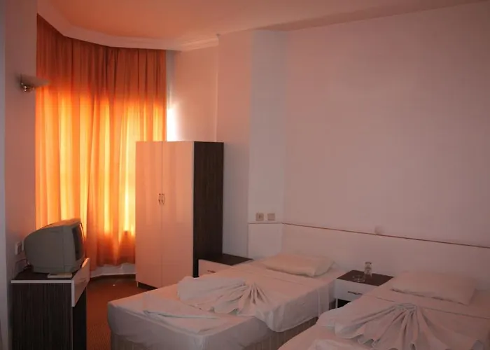 إيل بارك الفندقية